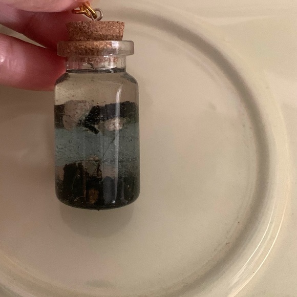 Bottle-Keychain - Picture 2 of 4